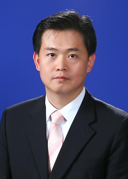 홍성욱(학과장) 교수이미지